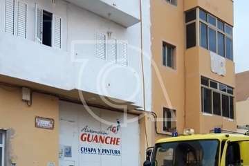 Arde una cocina en la azotea de un inmueble de El Caracol Bajo (Telde)/TA.